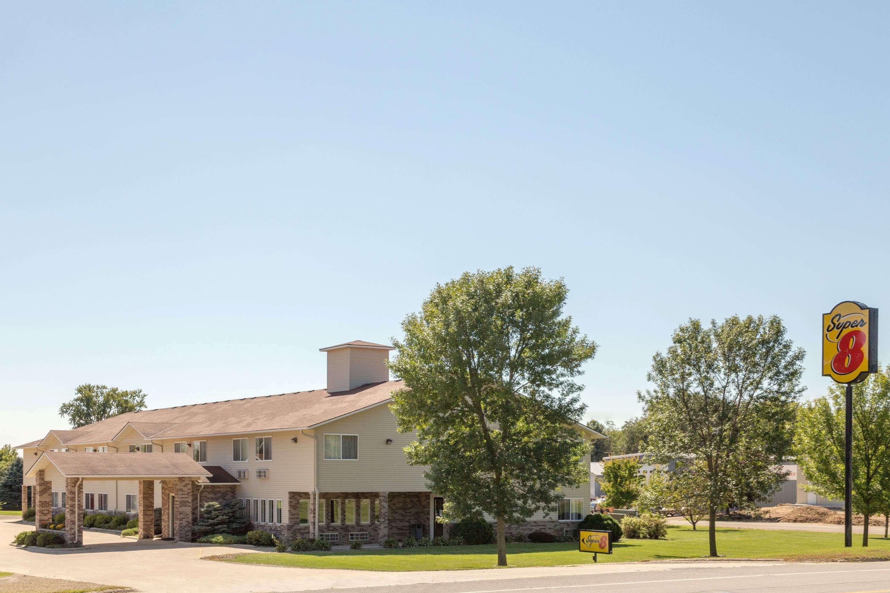 Hotel Super 8 By Wyndham Cresco Ia Exterior foto